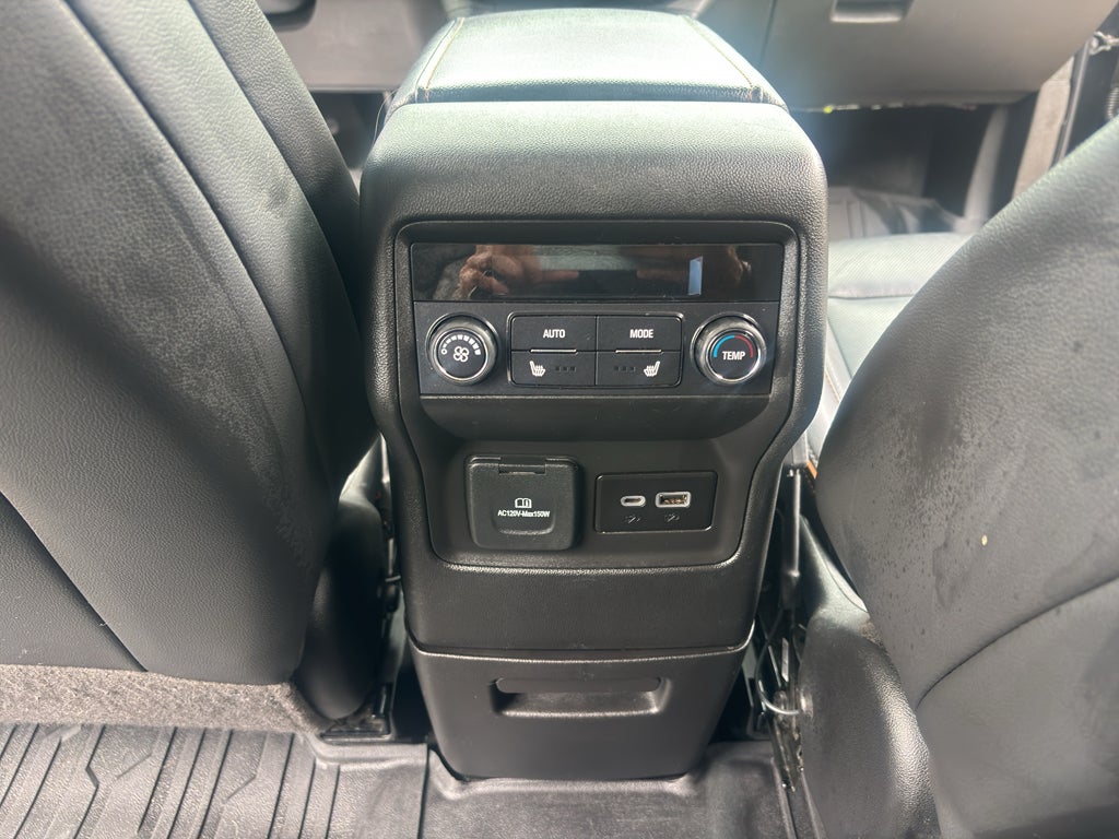2023 GMC Acadia AWD AT4