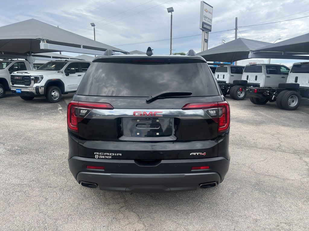 2023 GMC Acadia AWD AT4