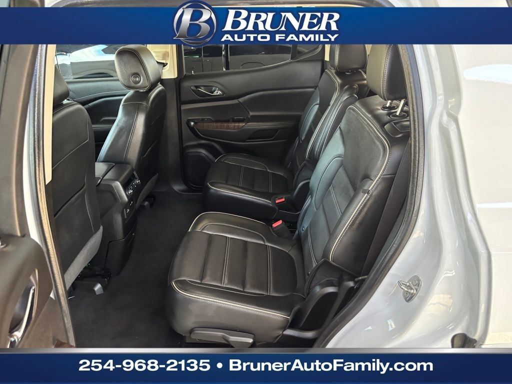 2022 GMC Acadia FWD Denali