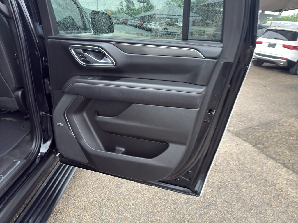 2023 GMC Yukon XL 4WD AT4