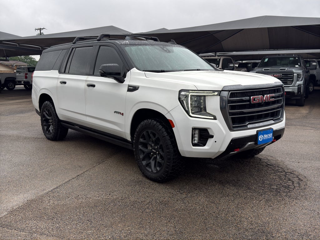 2023 GMC Yukon XL 4WD AT4