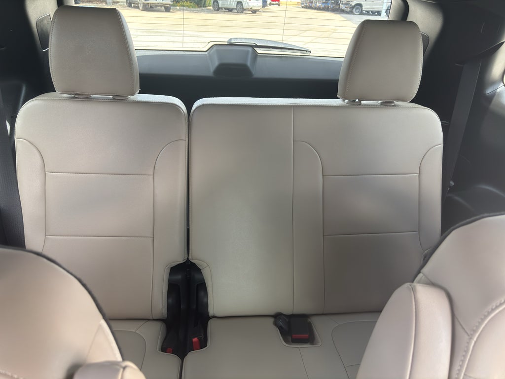 2023 Chevrolet Traverse FWD LT Leather