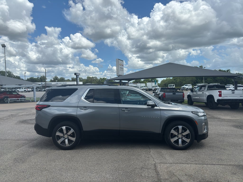2023 Chevrolet Traverse FWD LT Leather
