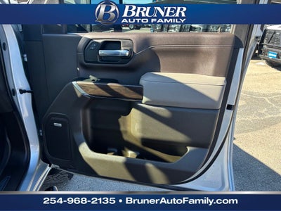 2023 GMC Sierra 2500HD 4WD Crew Cab Standard Bed SLT