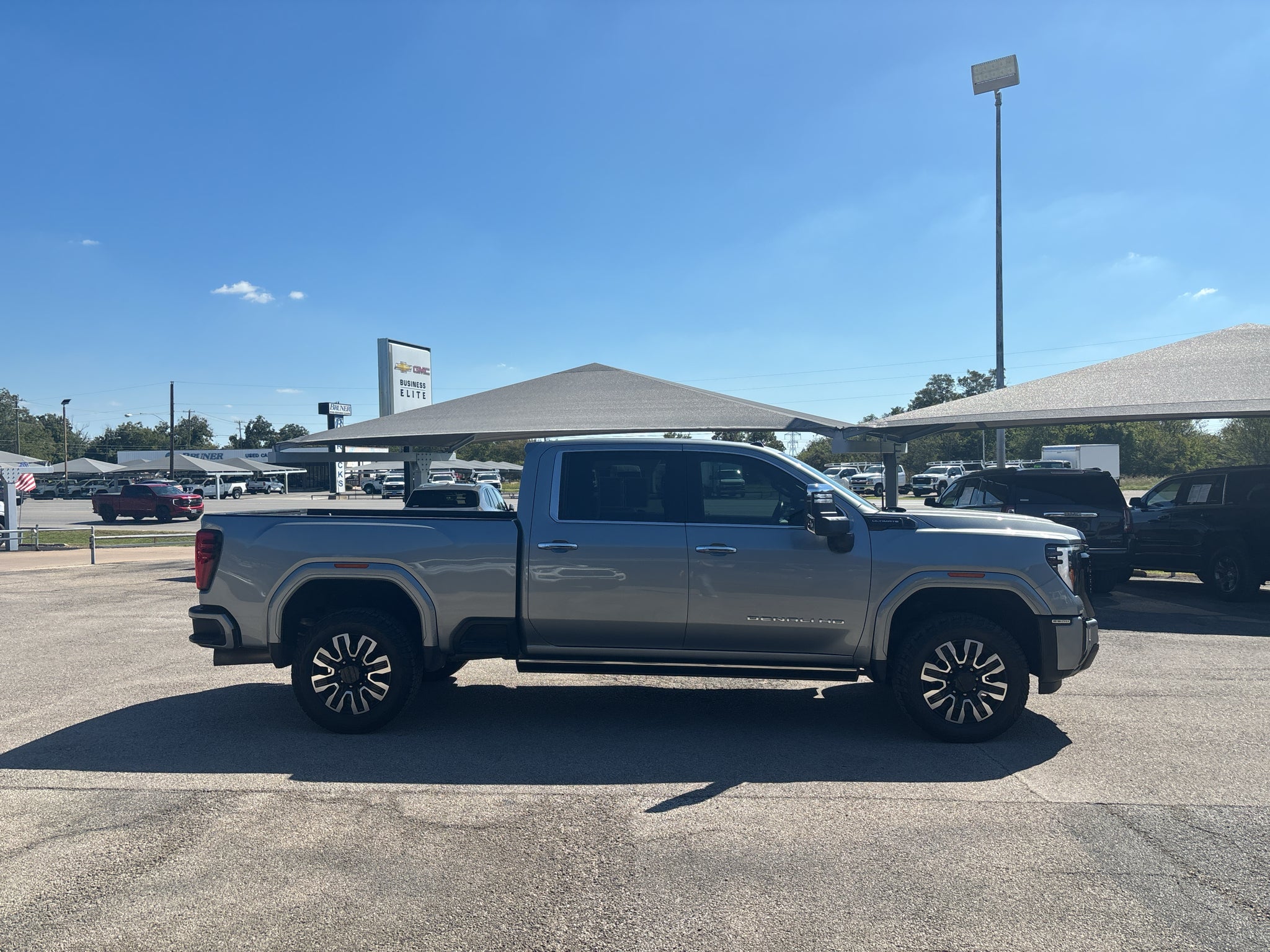 2025 GMC Sierra 2500HD 4WD Crew Cab Standard Bed Denali Ultimate