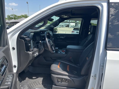 2023 GMC Sierra 1500 4WD Crew Cab Short Box AT4