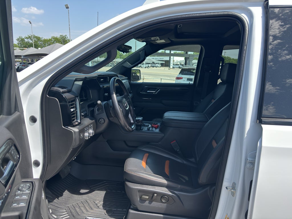 2023 GMC Sierra 1500 4WD Crew Cab Short Box AT4