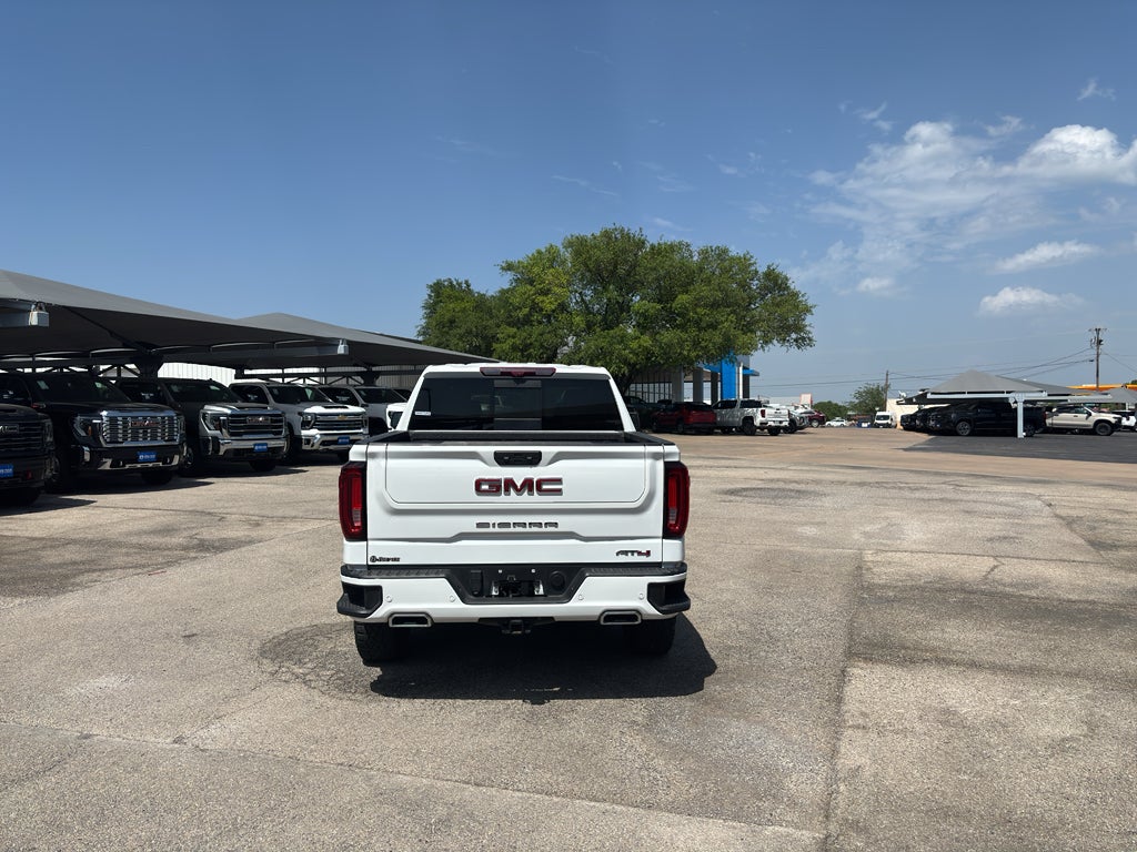 2023 GMC Sierra 1500 4WD Crew Cab Short Box AT4