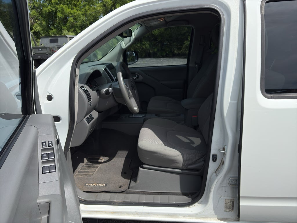 2021 Nissan Frontier SV