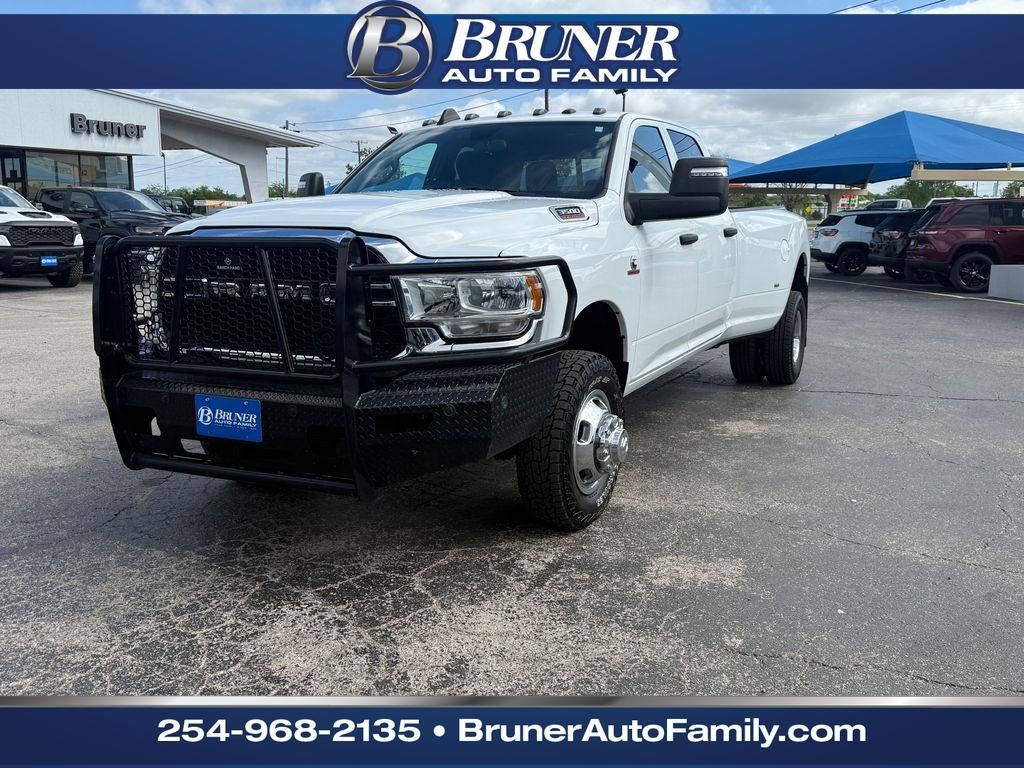 2024 RAM 3500 Tradesman Crew Cab 4x4 8' Box