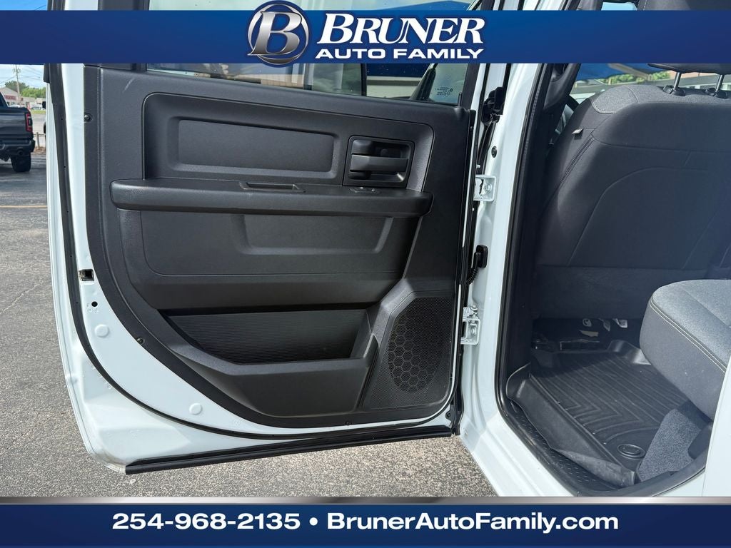 2024 RAM 3500 Tradesman Crew Cab 4x4 8' Box