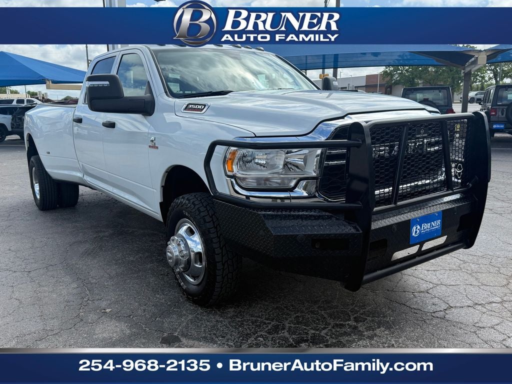 2024 RAM 3500 Tradesman Crew Cab 4x4 8' Box