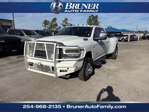 2024 RAM 3500 Laramie Crew Cab 4x4 8' Box