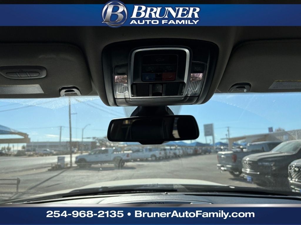 2024 RAM 3500 Laramie Crew Cab 4x4 8' Box