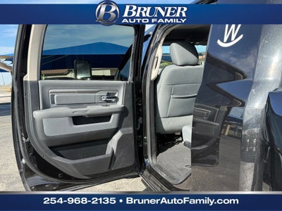 2017 RAM 3500 Lone Star Mega Cab 4x4 6'4' Box