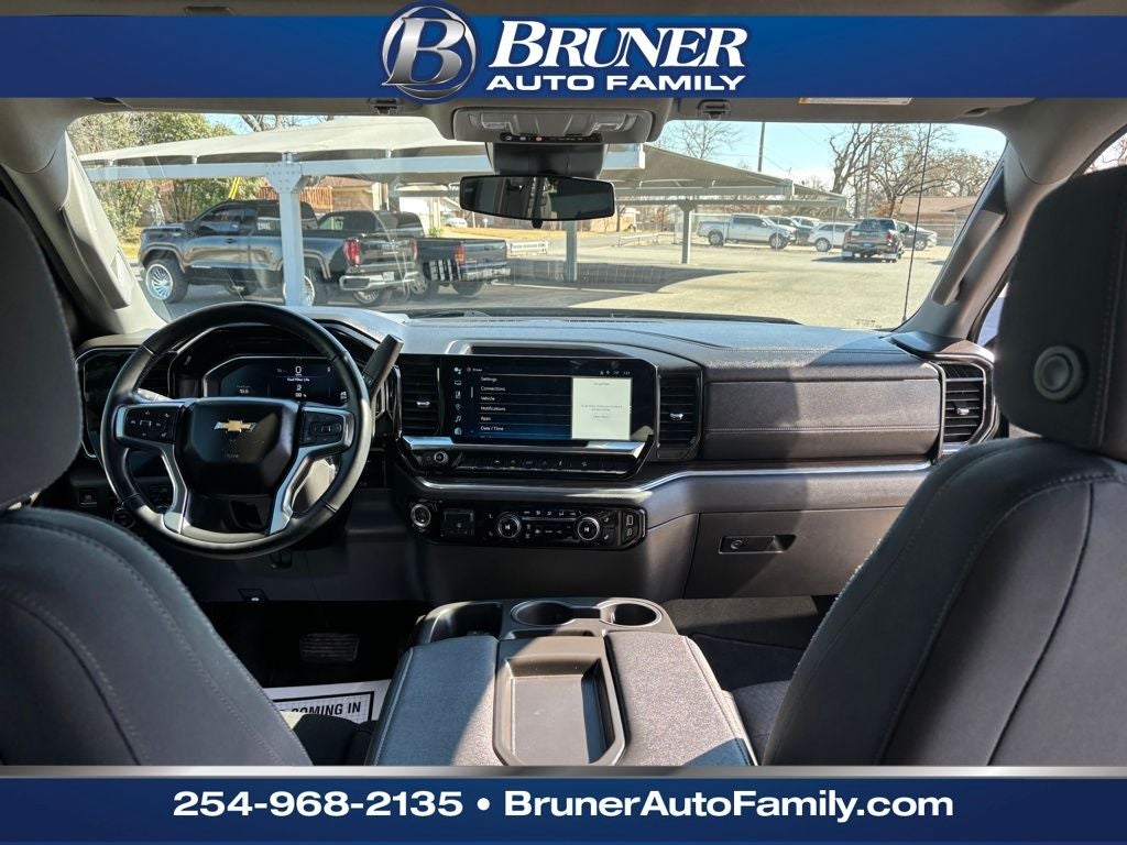 2024 Chevrolet Silverado 1500 4WD Crew Cab Short Bed LT