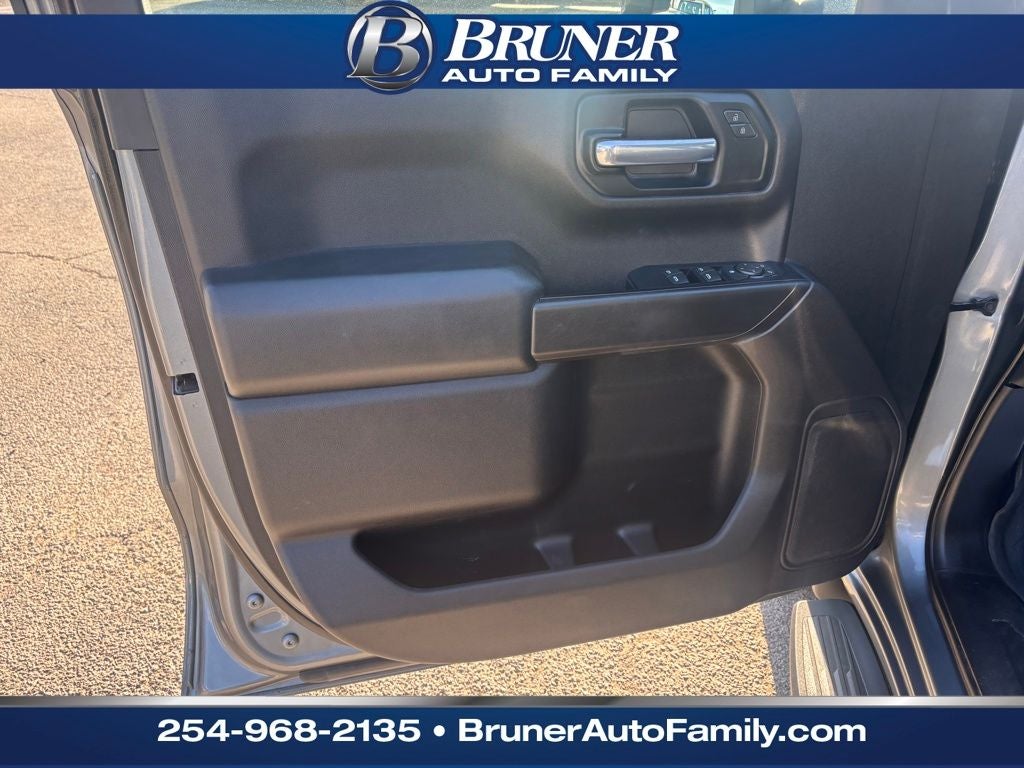 2020 Chevrolet Silverado 1500 4WD Crew Cab Short Bed Custom