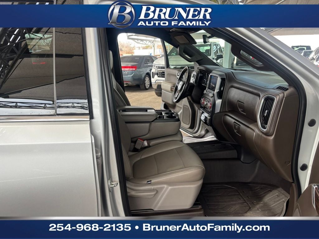 2021 GMC Sierra 1500 4WD Crew Cab Short Box SLE