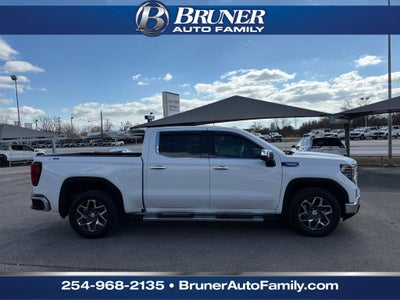 2023 GMC Sierra 1500 4WD Crew Cab Short Box SLT