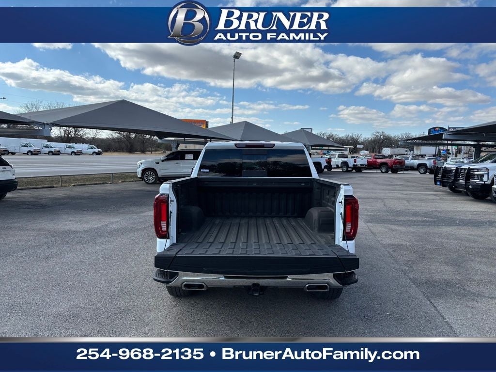 2023 GMC Sierra 1500 4WD Crew Cab Short Box SLT