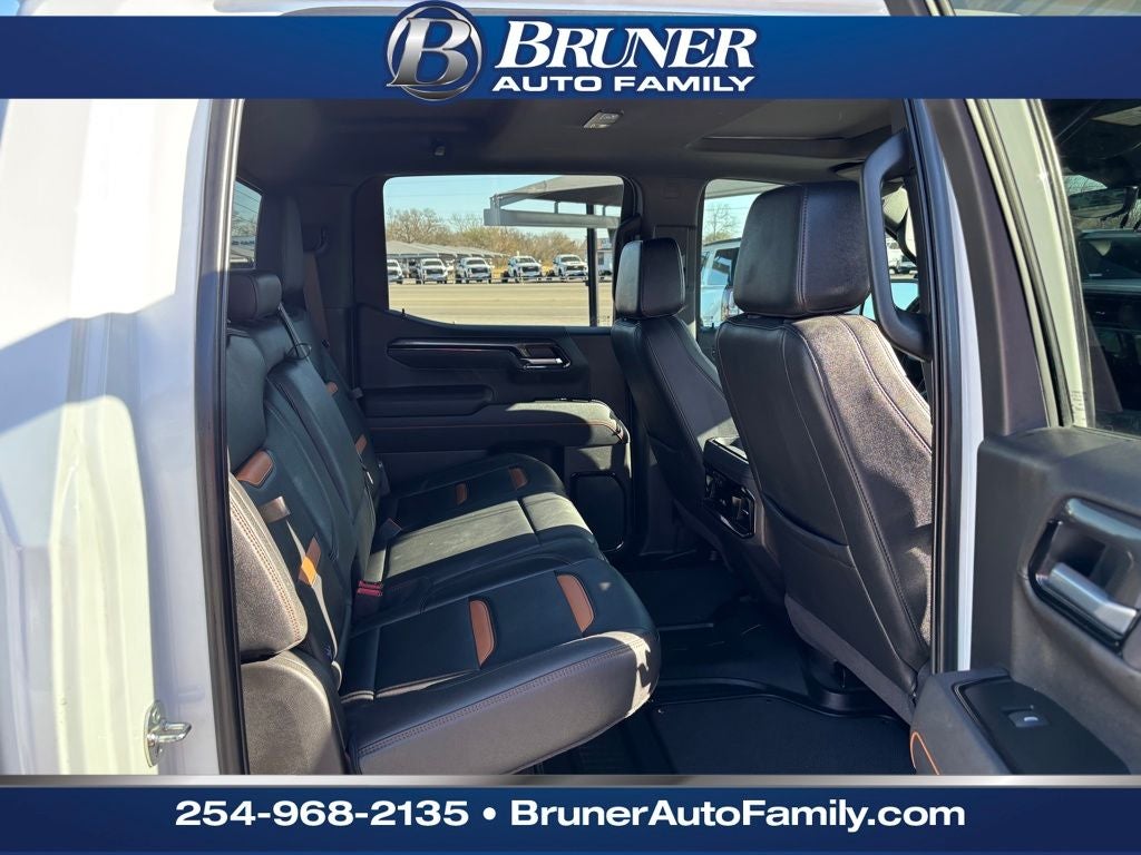 2025 GMC Sierra 1500 4WD Crew Cab Short Box AT4