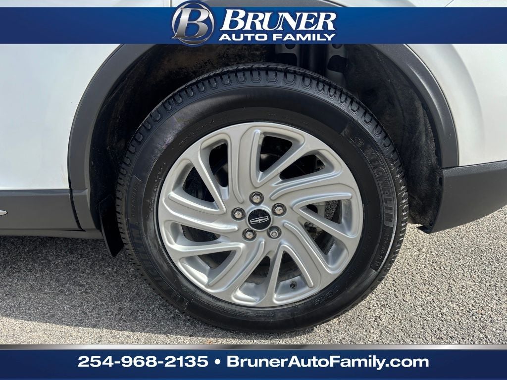 2023 Lincoln Corsair Standard