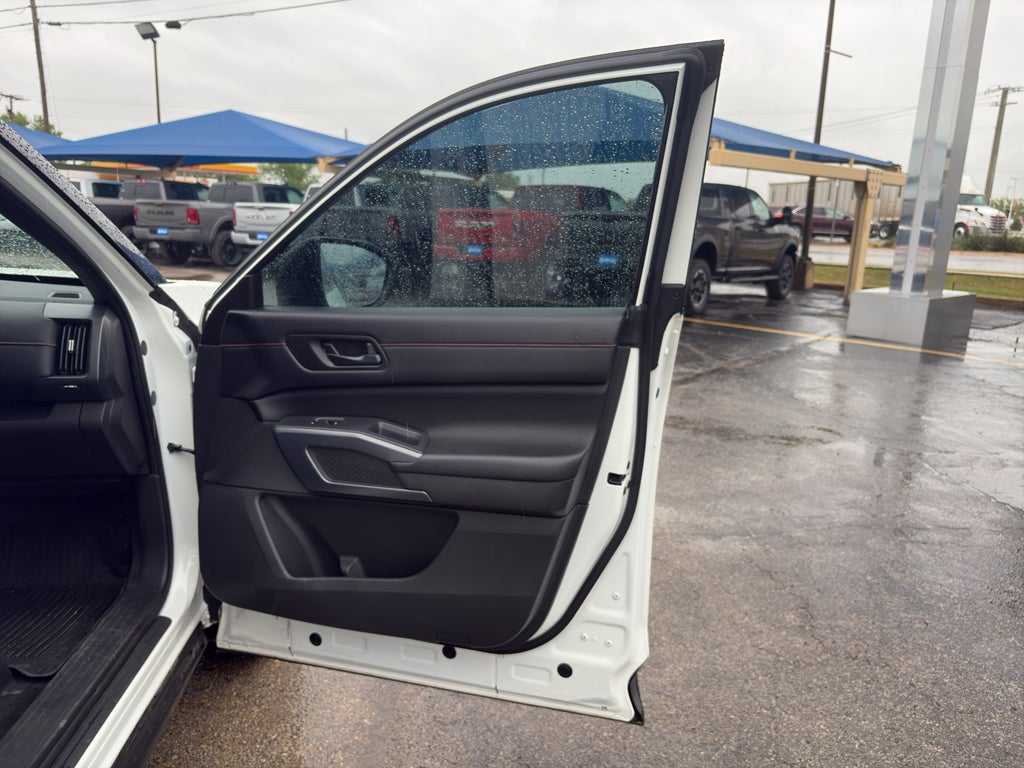 2024 Nissan Pathfinder Rock Creek 4WD