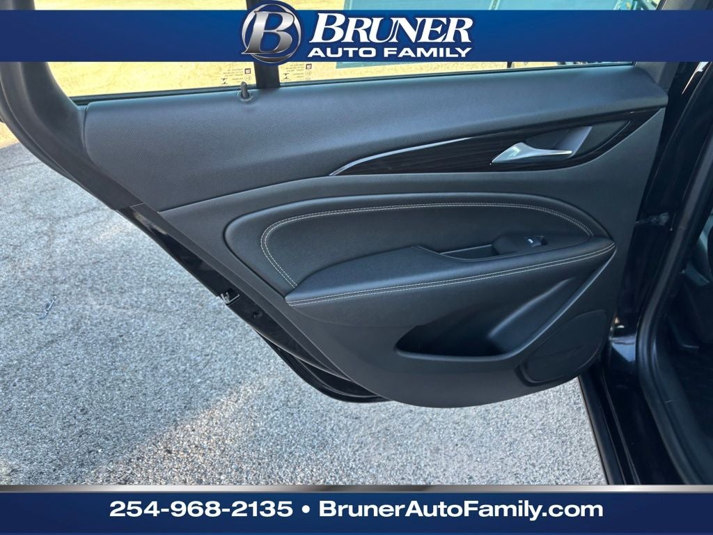 2019 Buick Regal Sportback AWD Essence