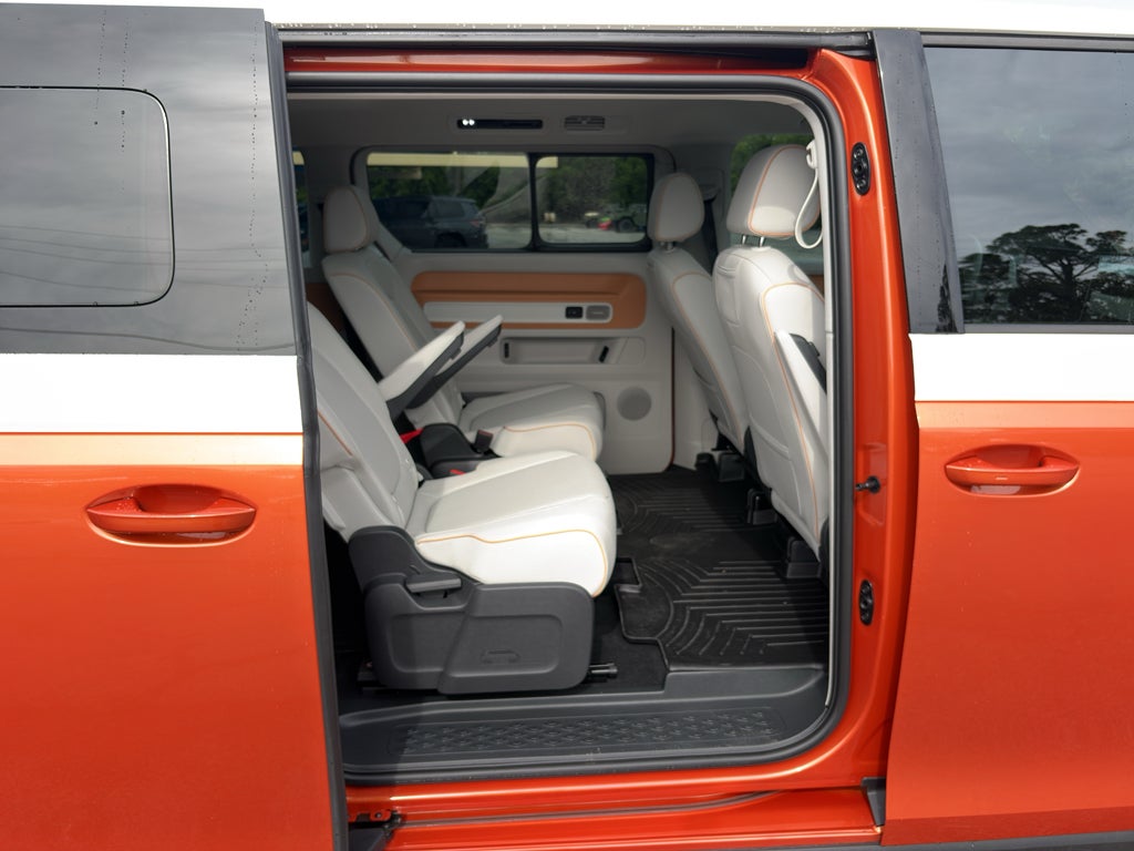 2025 Volkswagen ID.Buzz Pro S Plus