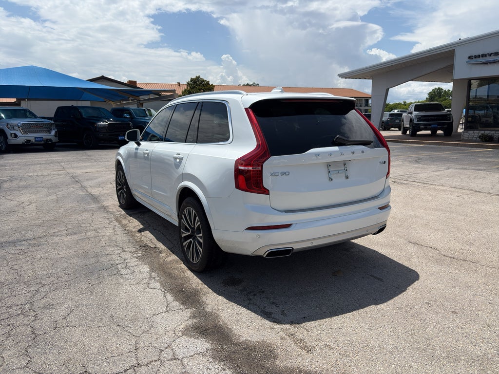 2021 Volvo XC90 Momentum