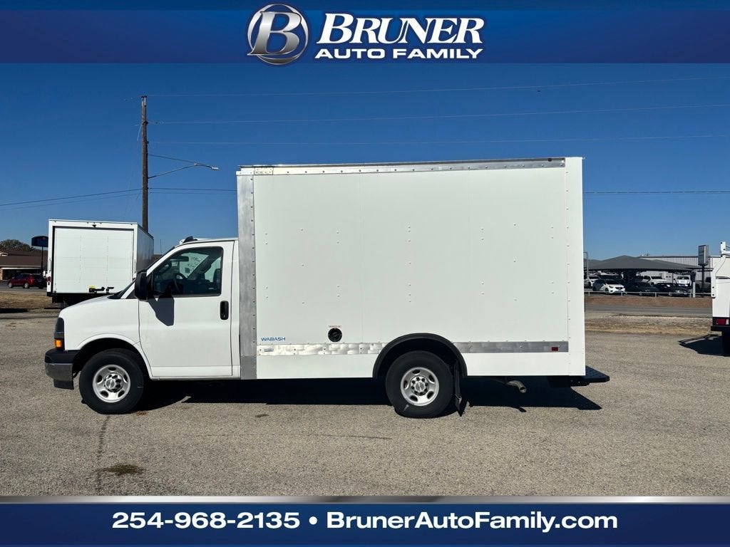 2025 Chevrolet Express Cutaway 3500 1WT