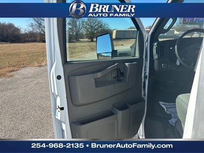 2025 Chevrolet Express Cutaway 3500 1WT