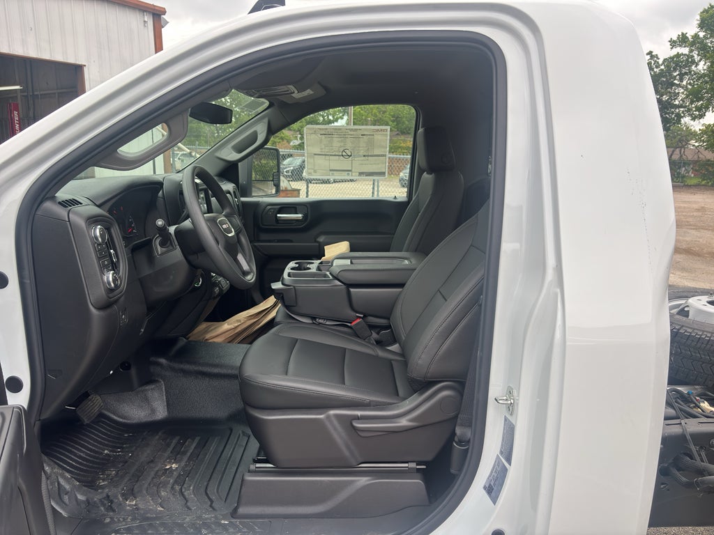 2026 GMC Sierra 3500 HD Chassis Cab Pro