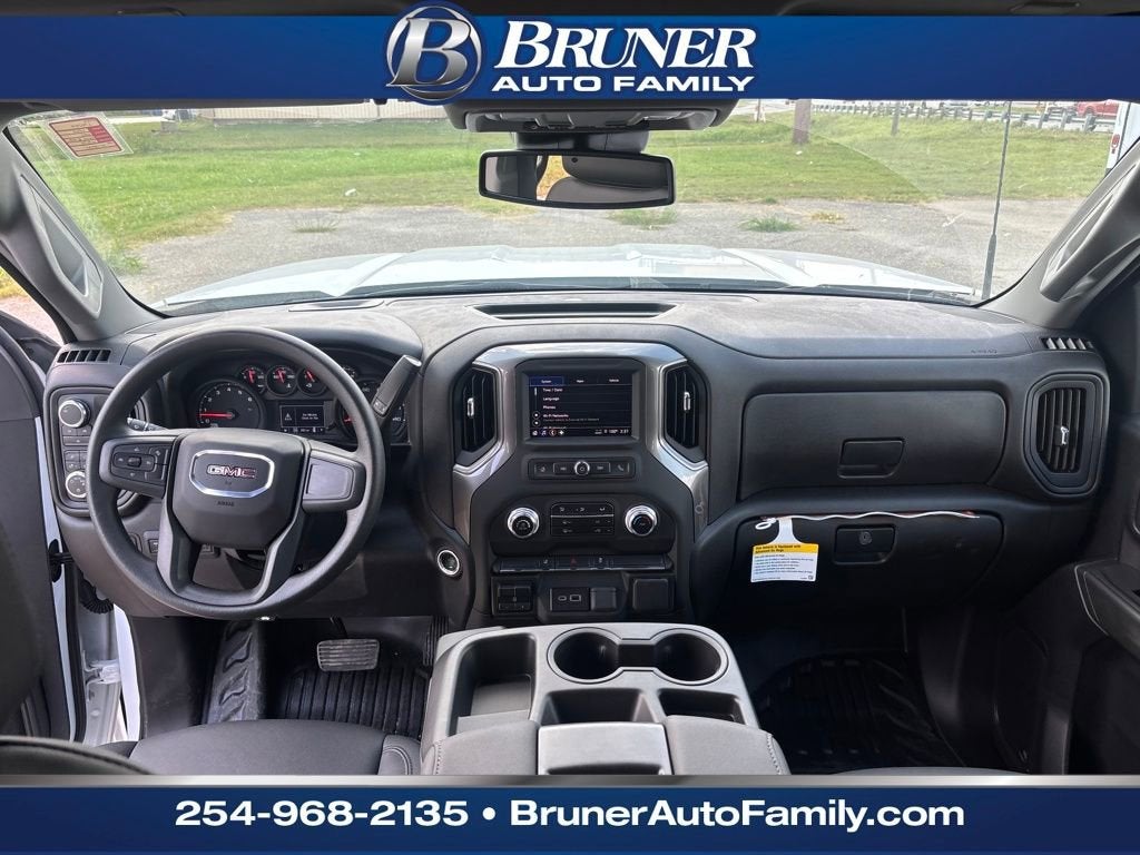 2025 GMC Sierra 3500 HD Chassis Cab Pro