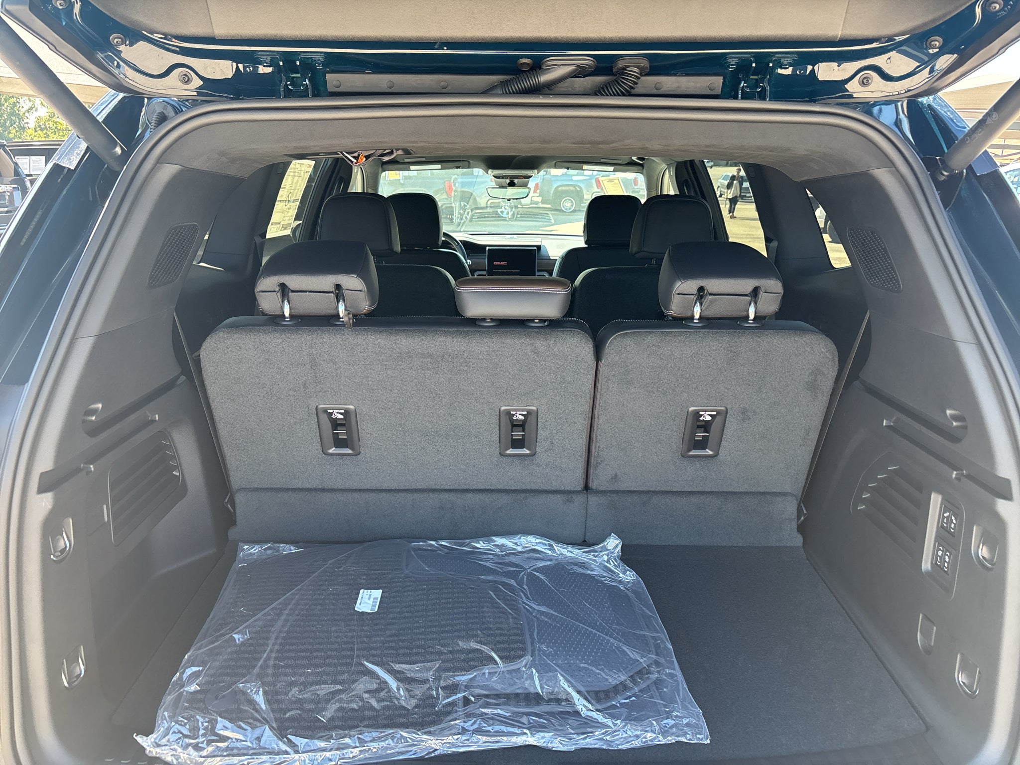 2027 GMC Acadia Denali Ultimate