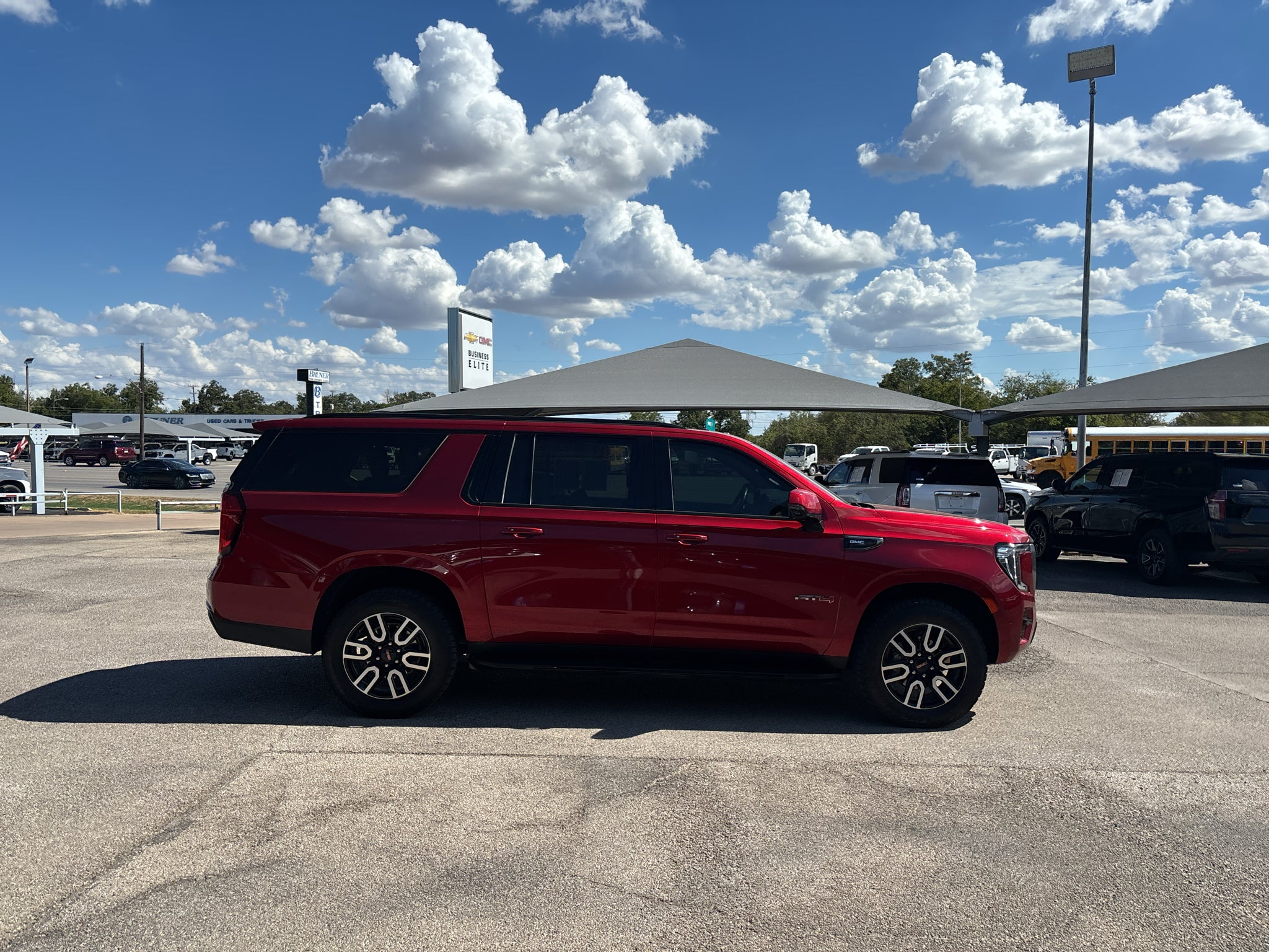 2024 GMC Yukon XL AT4