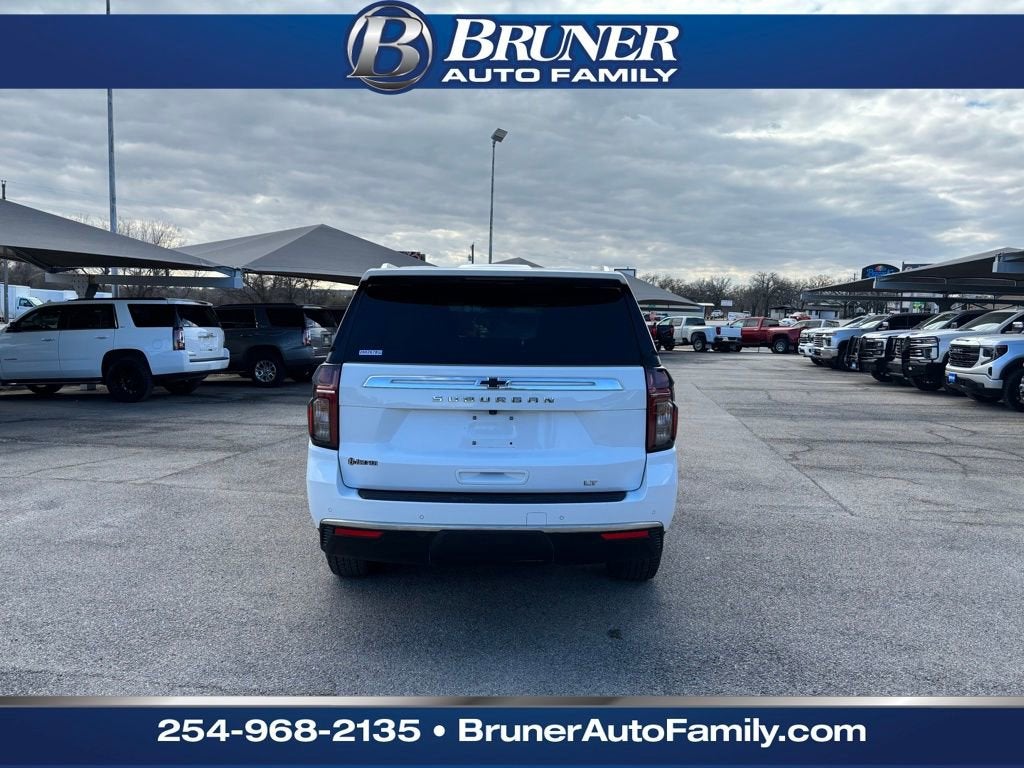 2023 Chevrolet Suburban LT
