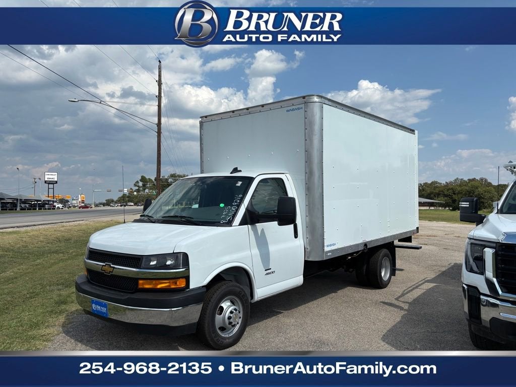 2025 Chevrolet Express Cutaway 4500 2WT