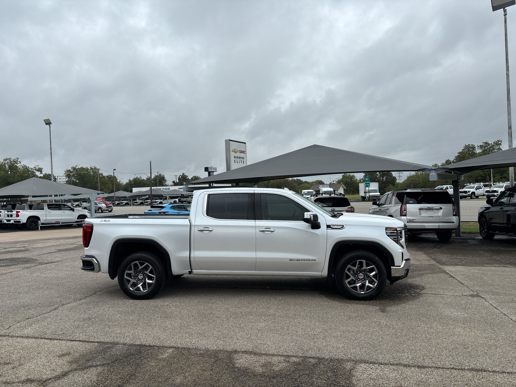 2023 GMC Sierra 1500 SLT