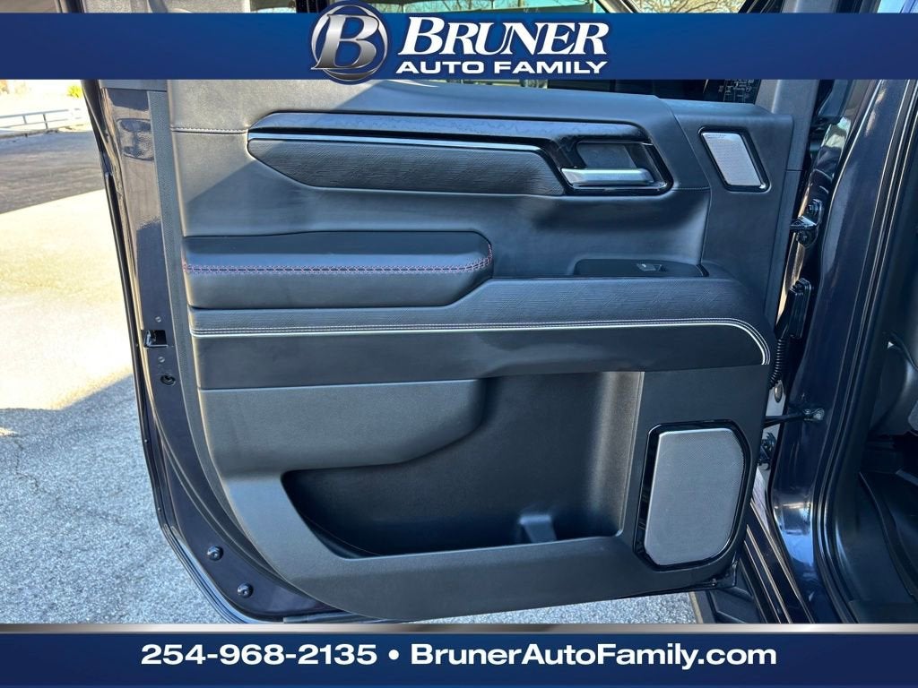 2025 GMC Sierra 1500 AT4X