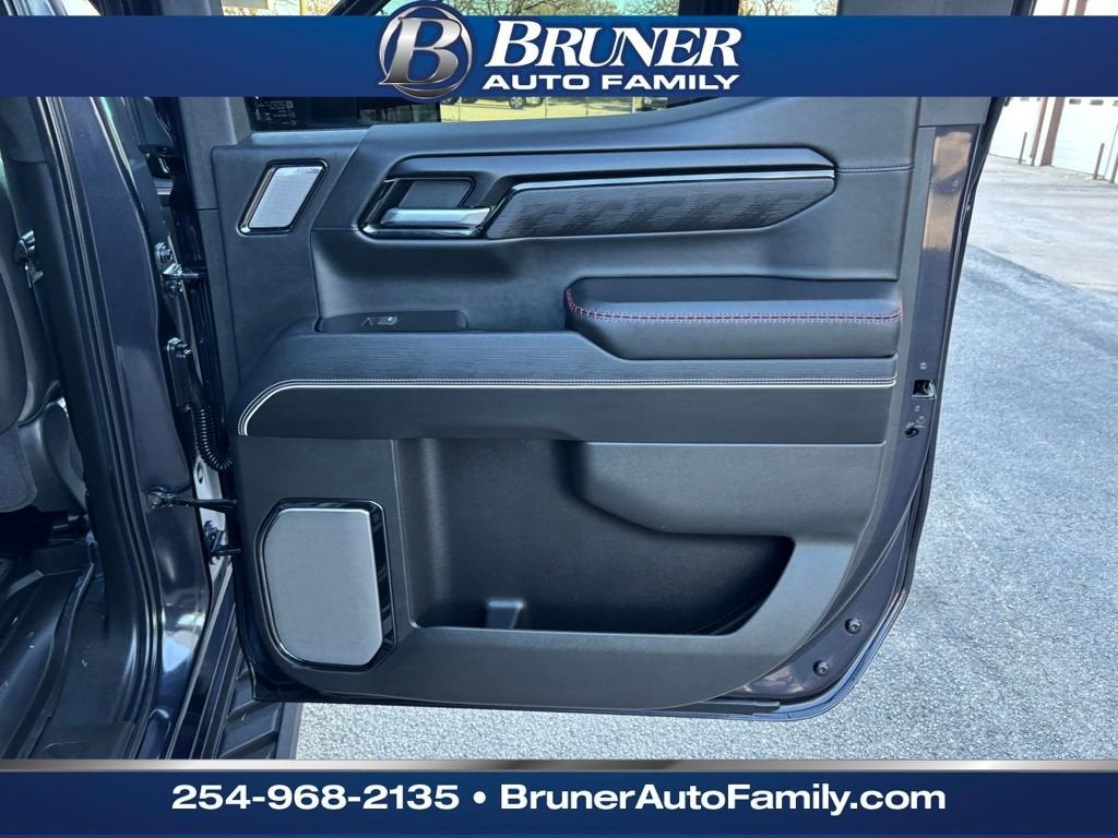 2025 GMC Sierra 1500 AT4X