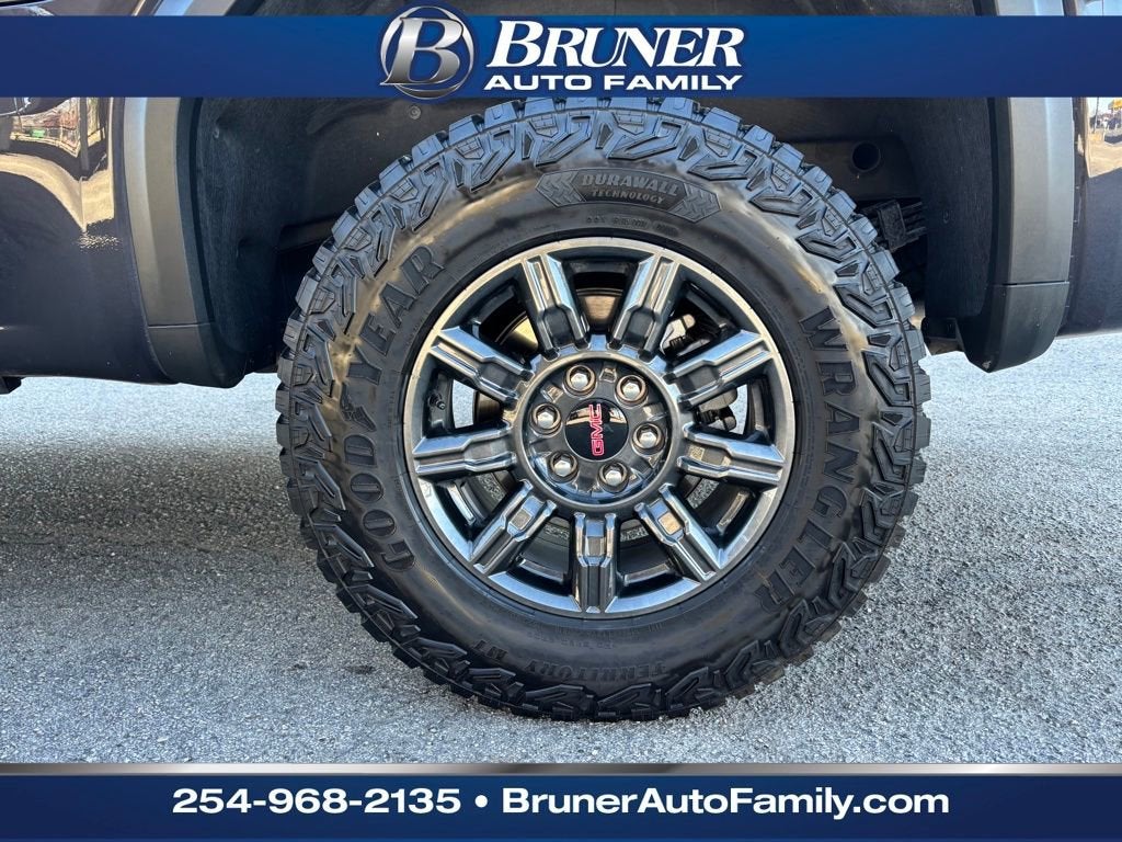 2025 GMC Sierra 1500 AT4X