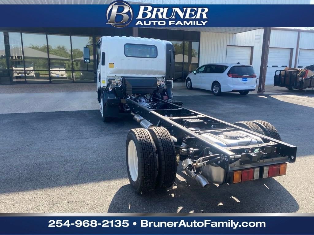 2024 Chevrolet Low Cab Forward 4500 Base