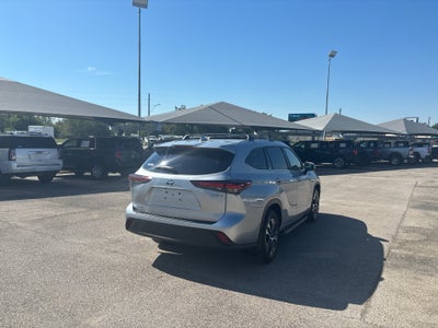 2024 Toyota Highlander Hybrid XLE