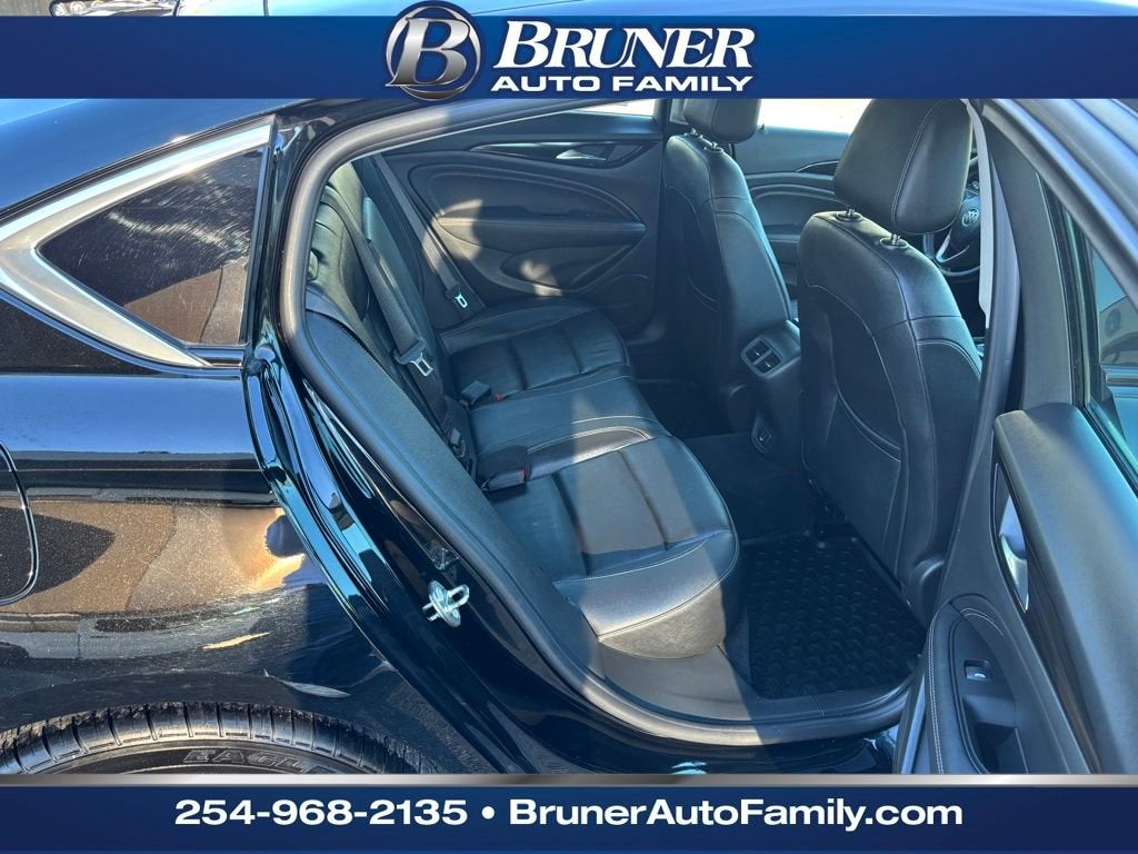 2019 Buick Regal Sportback Essence