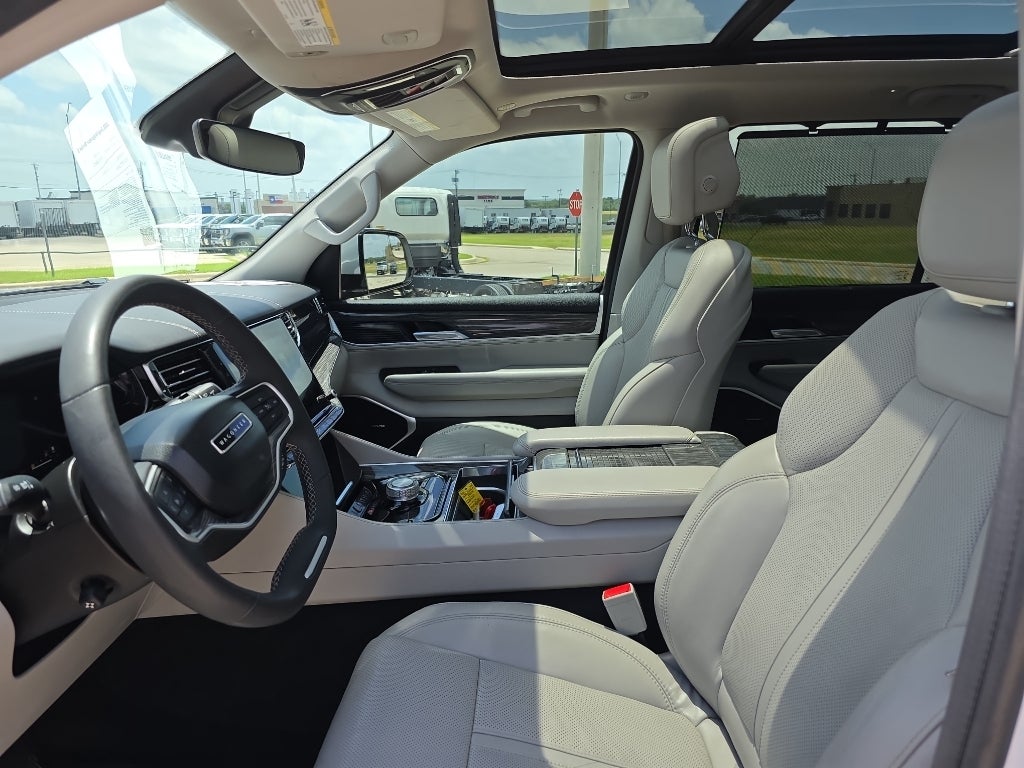 2022 Jeep Wagoneer Series II 4x2