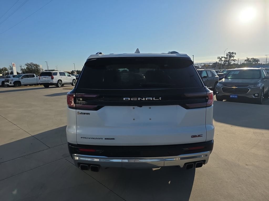 2024 GMC Acadia Denali