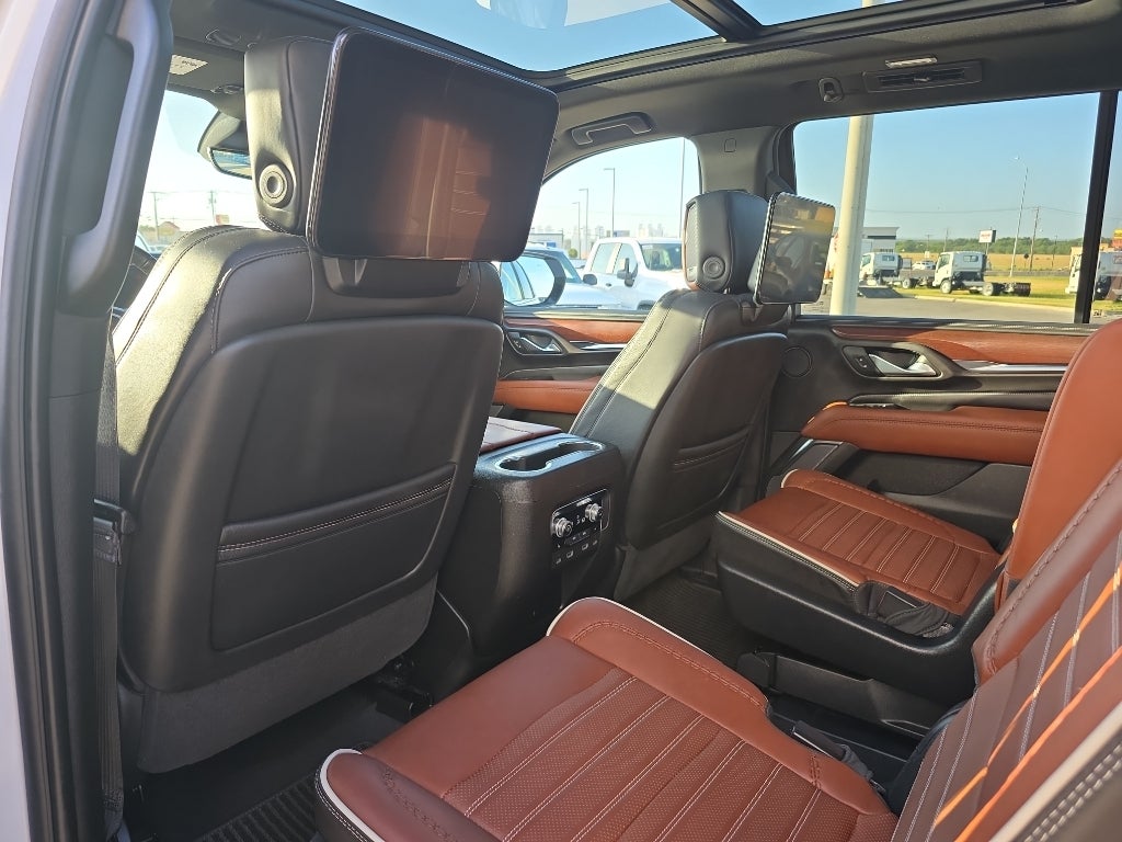 2023 GMC Yukon Denali Ultimate - Photo 17