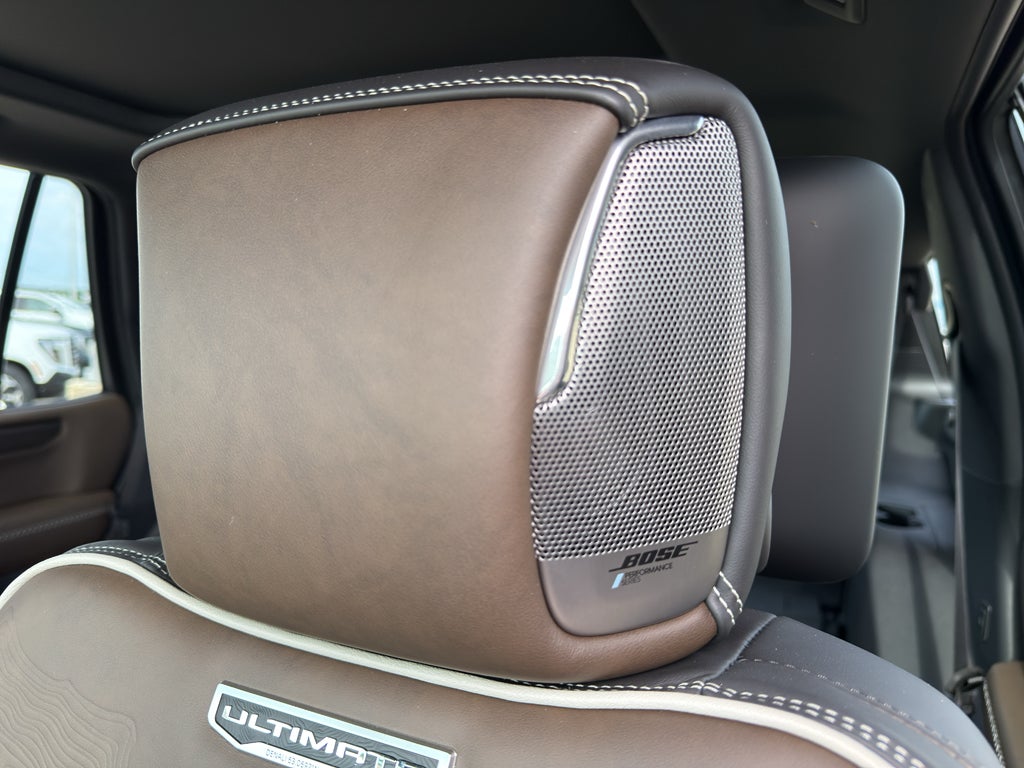2026 GMC Yukon Denali Ultimate - Photo 10