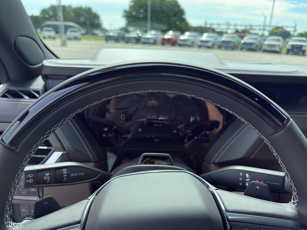 2026 GMC Yukon Denali Ultimate - Photo 18